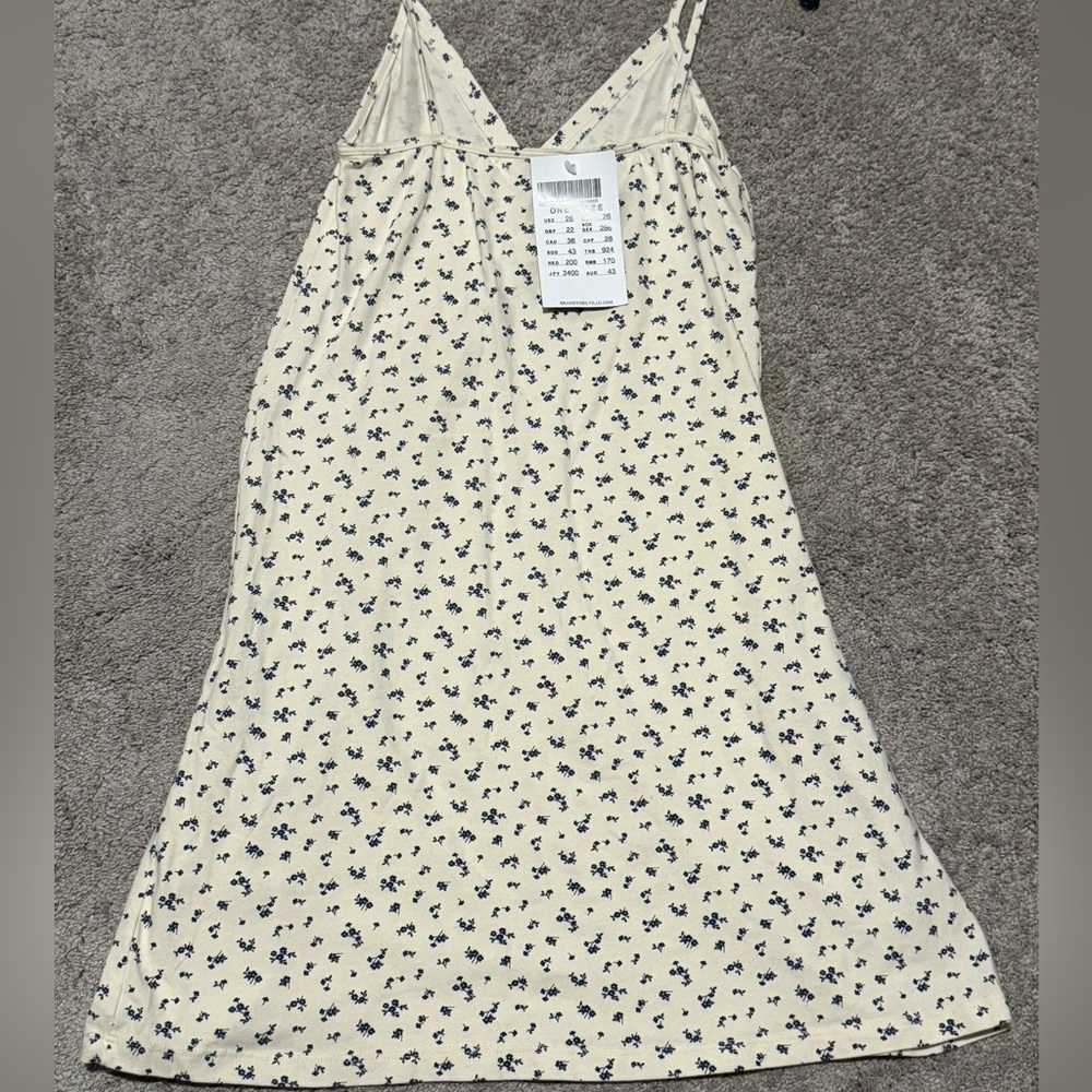 NWT Brandy Melville AMARA DRESS Sz:One Size - Picture 4 of 14